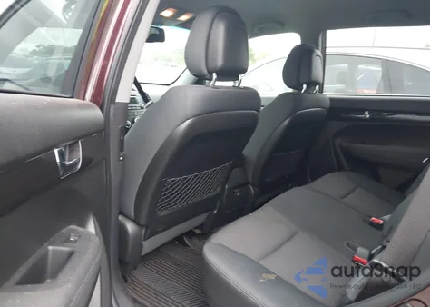 2011 Kia Sorento Lx from USA, damaged, VIN 5XYKTCA14BG033704